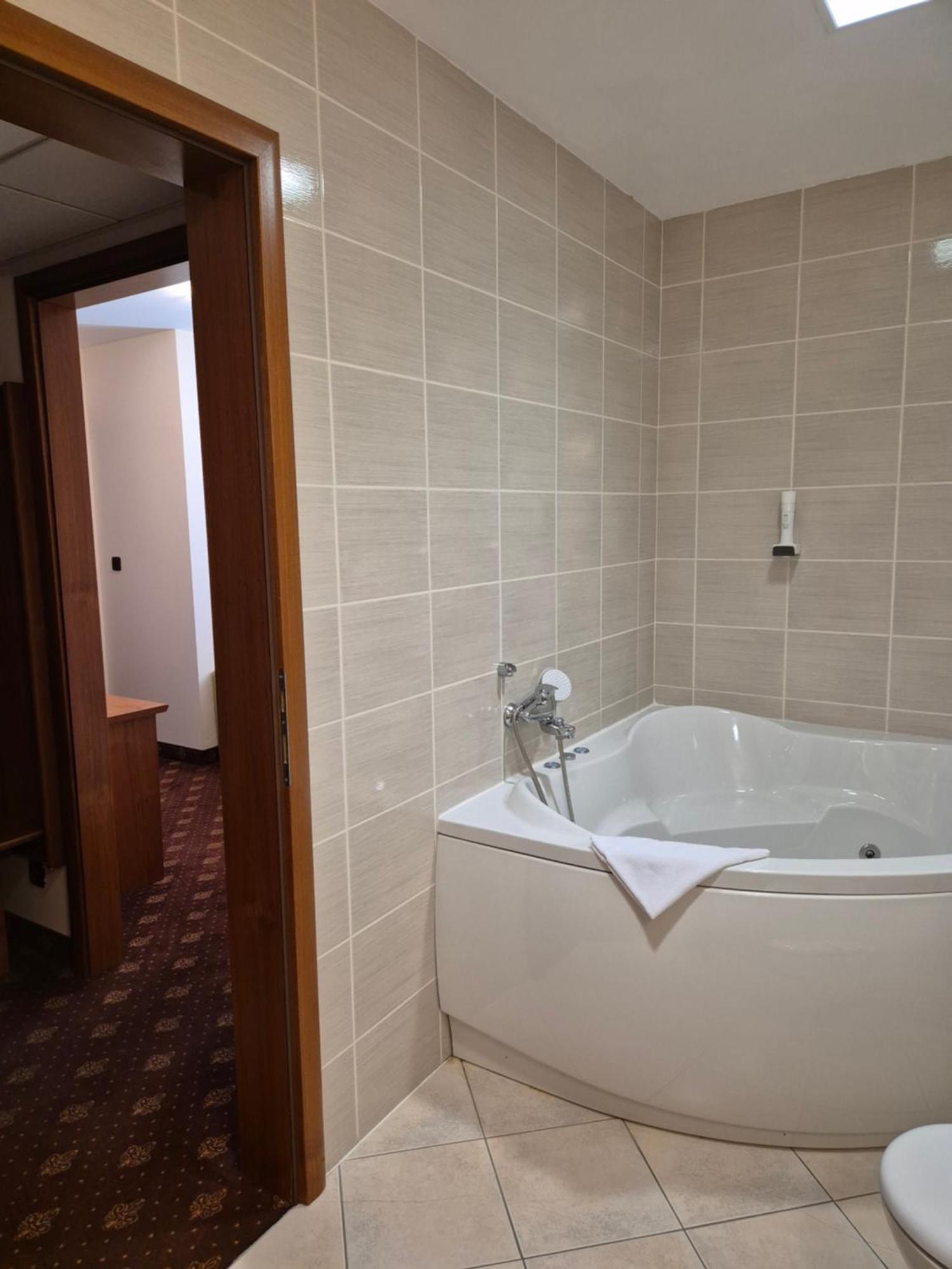 Hotel Korosica Шентьянж-при-Дравограду Экстерьер фото